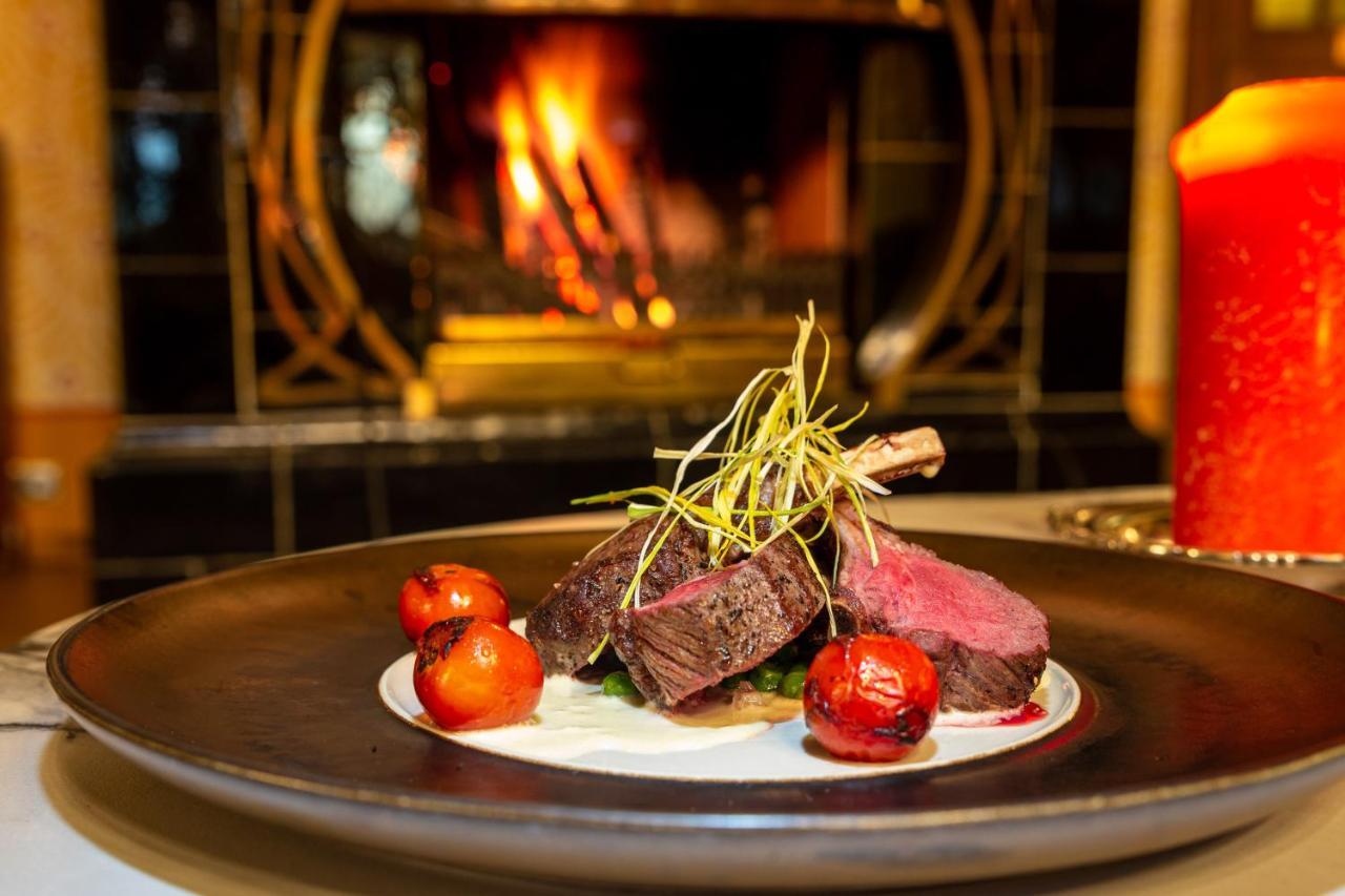 Villa Ammende Restaurant And Hotel Parnu Exterior photo Rack of lamb