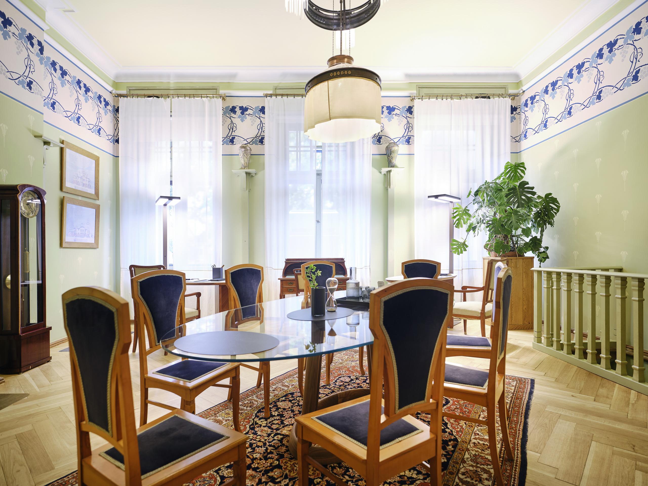 Villa Ammende Restaurant And Hotel Parnu Exterior photo The interior of the Polish Senate